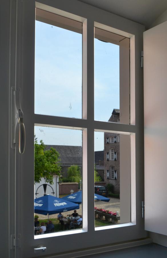 Kasteel Aldenghoor Bed & Breakfast Haelen Exterior foto